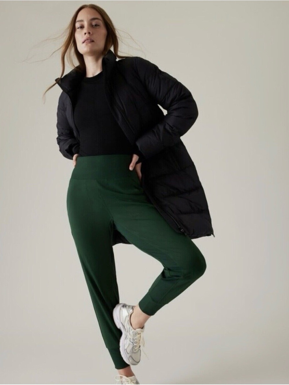 Athleta jogger Pants in Forest Green